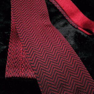 Men's silk knit tie